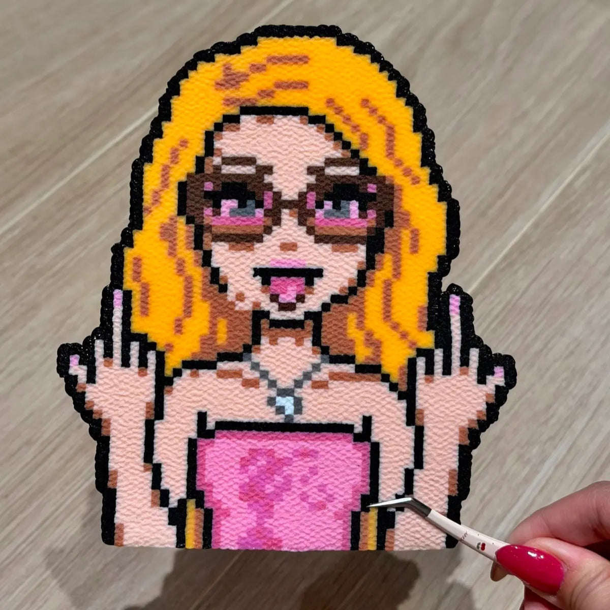 Attitude girl Fuse beads Pixelart 10